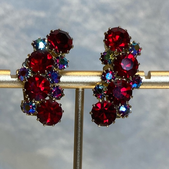 RARE Vintage Kramer New York Red Rhinestone AB Climbing Earring’s - Picture 3 of 8